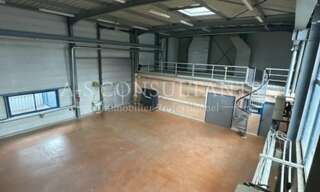 Local industriel  670 m² à louer à La Roche-sur-Foron (74800)