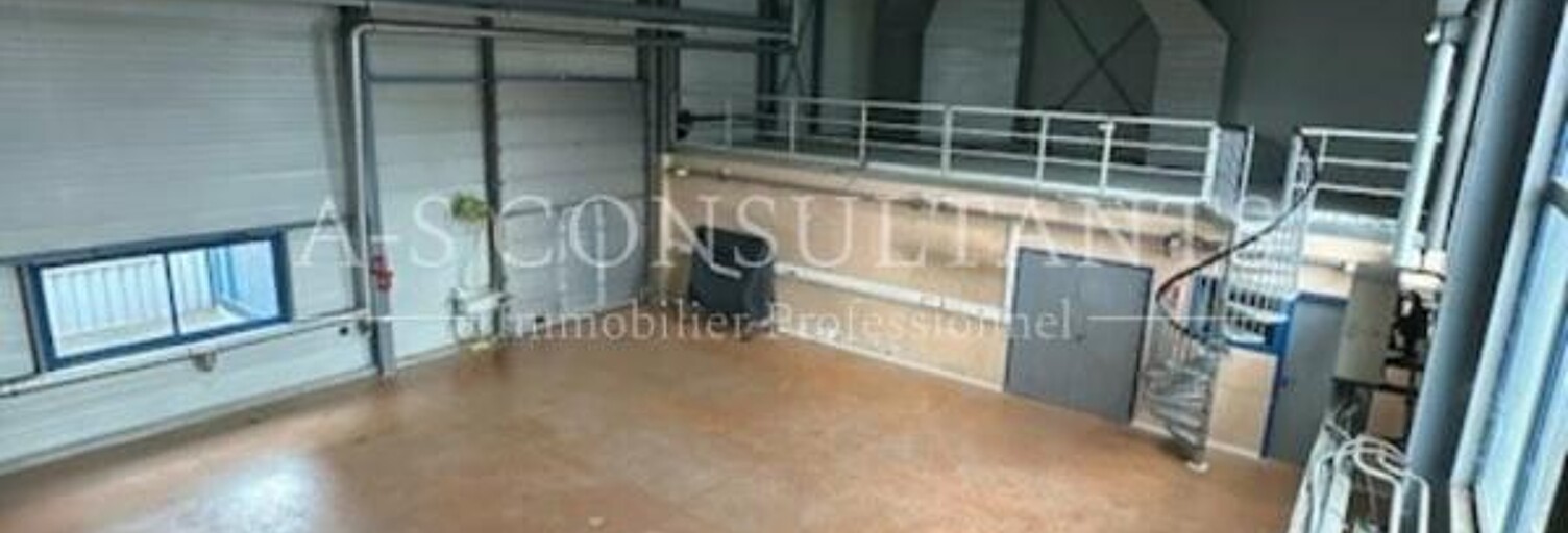 Local industriel  670 m² à louer à La Roche-sur-Foron (74800)