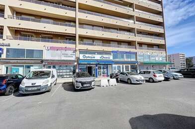 Local industriel  970 €