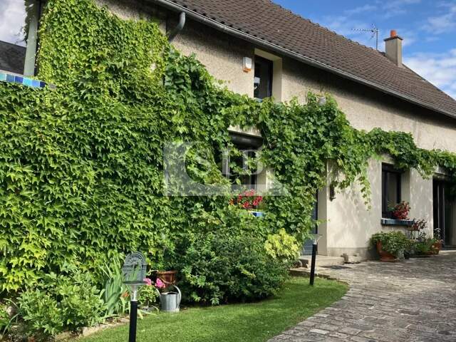 EGLY- Corps de ferme avec dépendances — photo du bien