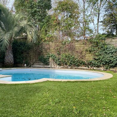 Maison 5 pièces 749000 €