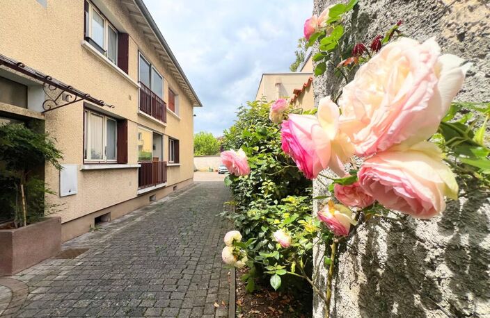 Appartement À Vendre — photo 2