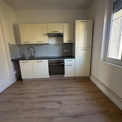 Appartement 5 pièces 670 €