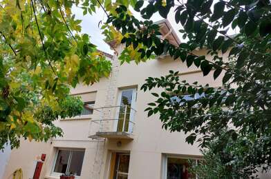 Immeuble  220000 €