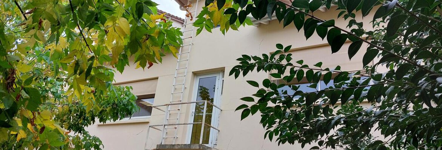 Immeuble  349 m² à vendre à Mont-de-Marsan (40000)