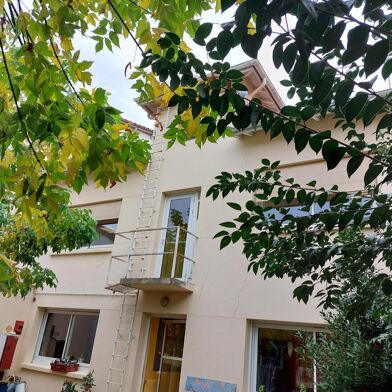 Immeuble  220000 €