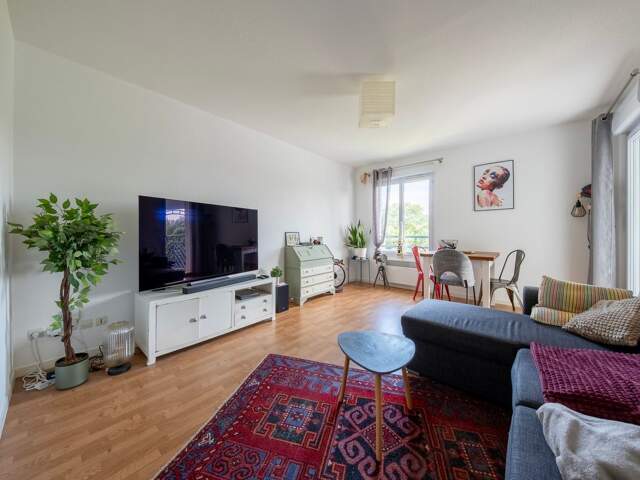 Appartement T2 avec balcon et garage — photo du bien