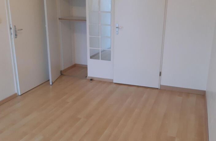 Caserne Desjardins T2 avec parking — photo 3