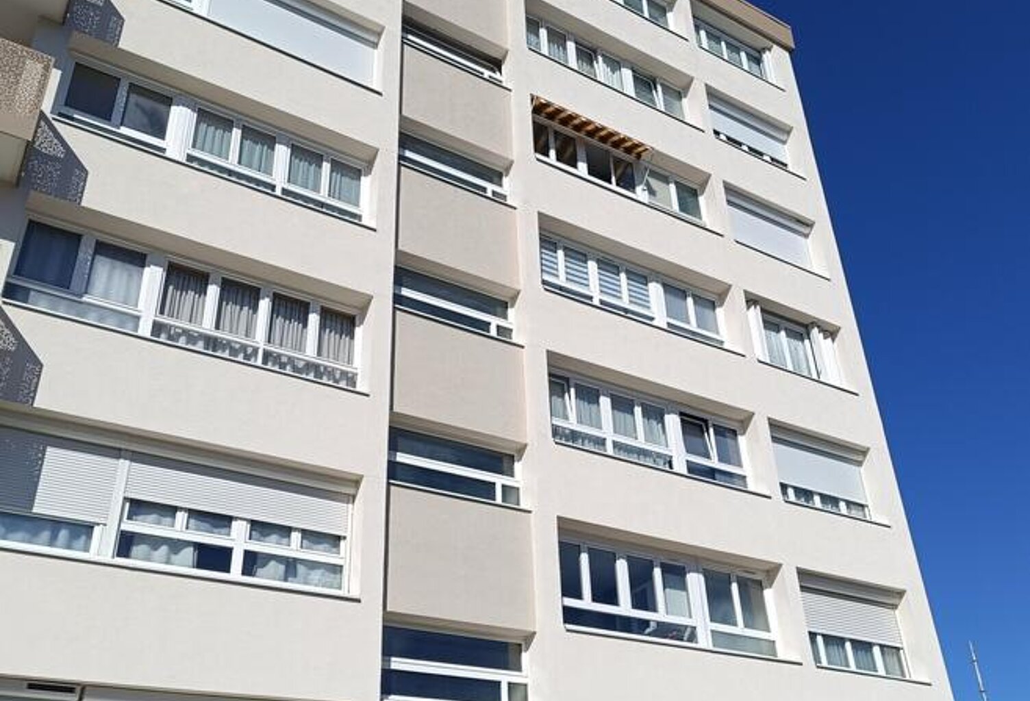 Dans résidence ravalée et isolée - Grand 2 pièces  — photo 1