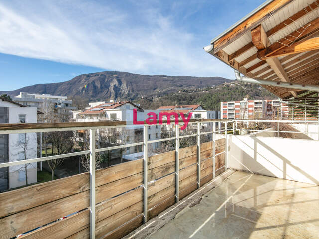 Parking + Appartement + Parking — photo du bien
