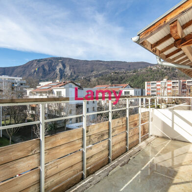 Appartement 3 pièces 235000 €