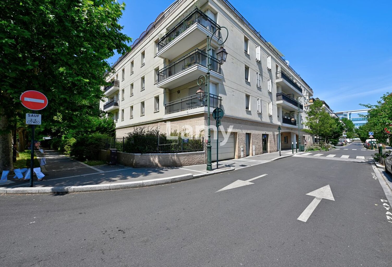 Parking + Appartement — photo 1