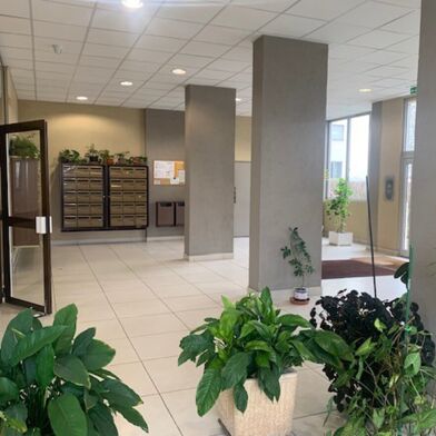 Appartement 5 pièces 244000 €