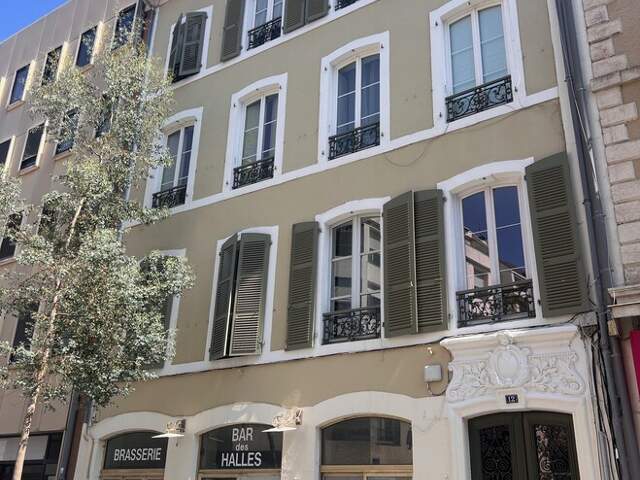 Local commercial + Appartement T2 — photo du bien
