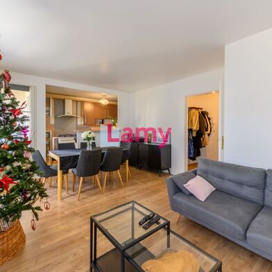 Appartement 4 pièces 317900 €