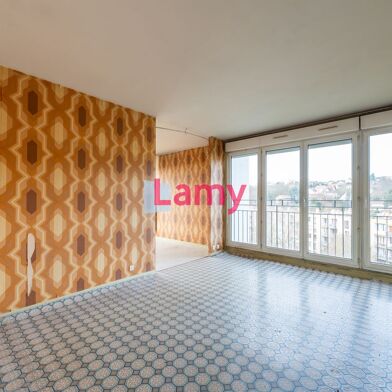 Appartement 4 pièces 151833 €