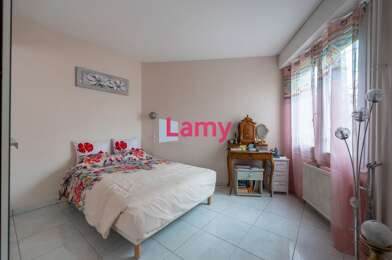 Appartement 3 pièces 248000 €