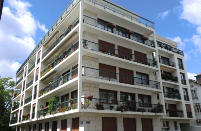 Parking + Appartement + Annexe — photo 3