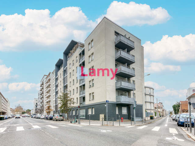 Parking + Appartement — photo du bien