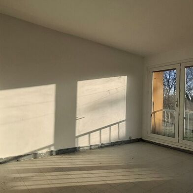 Appartement 4 pièces 48000 €