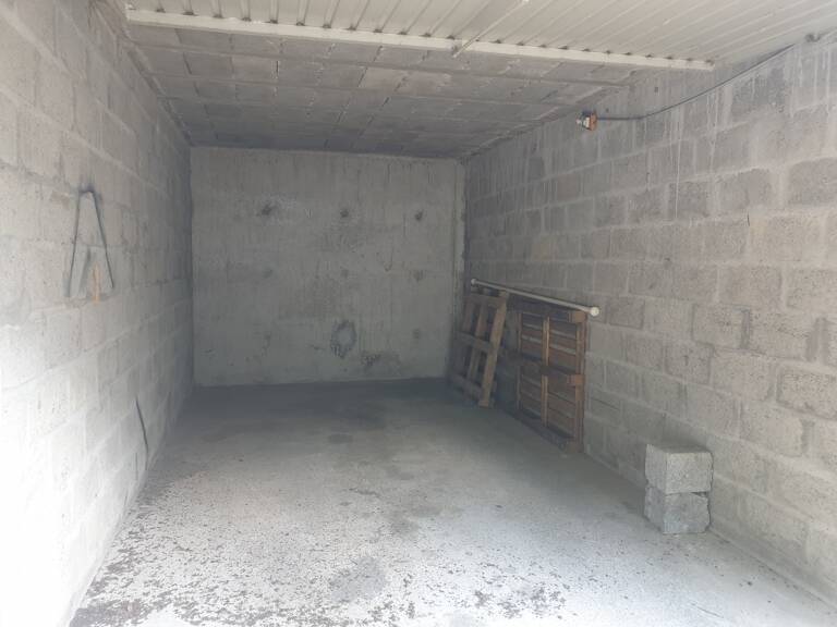 Garage Simple — photo 1
