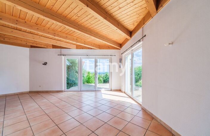 Maison F6 avec vue dominante et garage double — photo 2