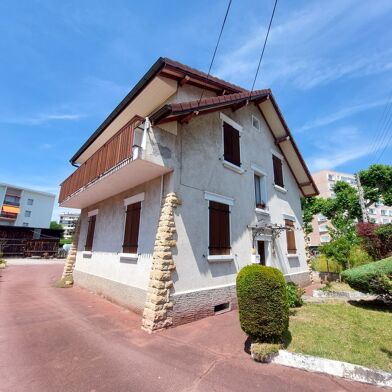 Maison 6 pièces 749000 €