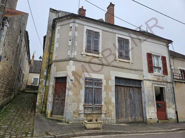 MAISON DE VILLAGE FACE RIVIERE YONNE 2H DE PARIS — photo du bien