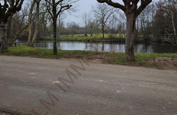 MAISON DE VILLAGE FACE RIVIERE YONNE 2H DE PARIS — photo 2