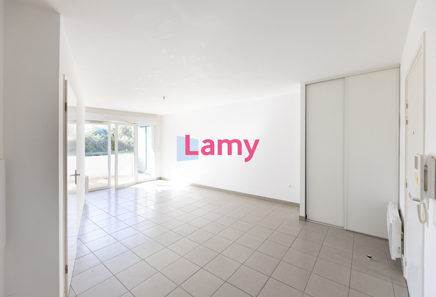 Grand Appartement T2 + Cellier + Parking — photo 1