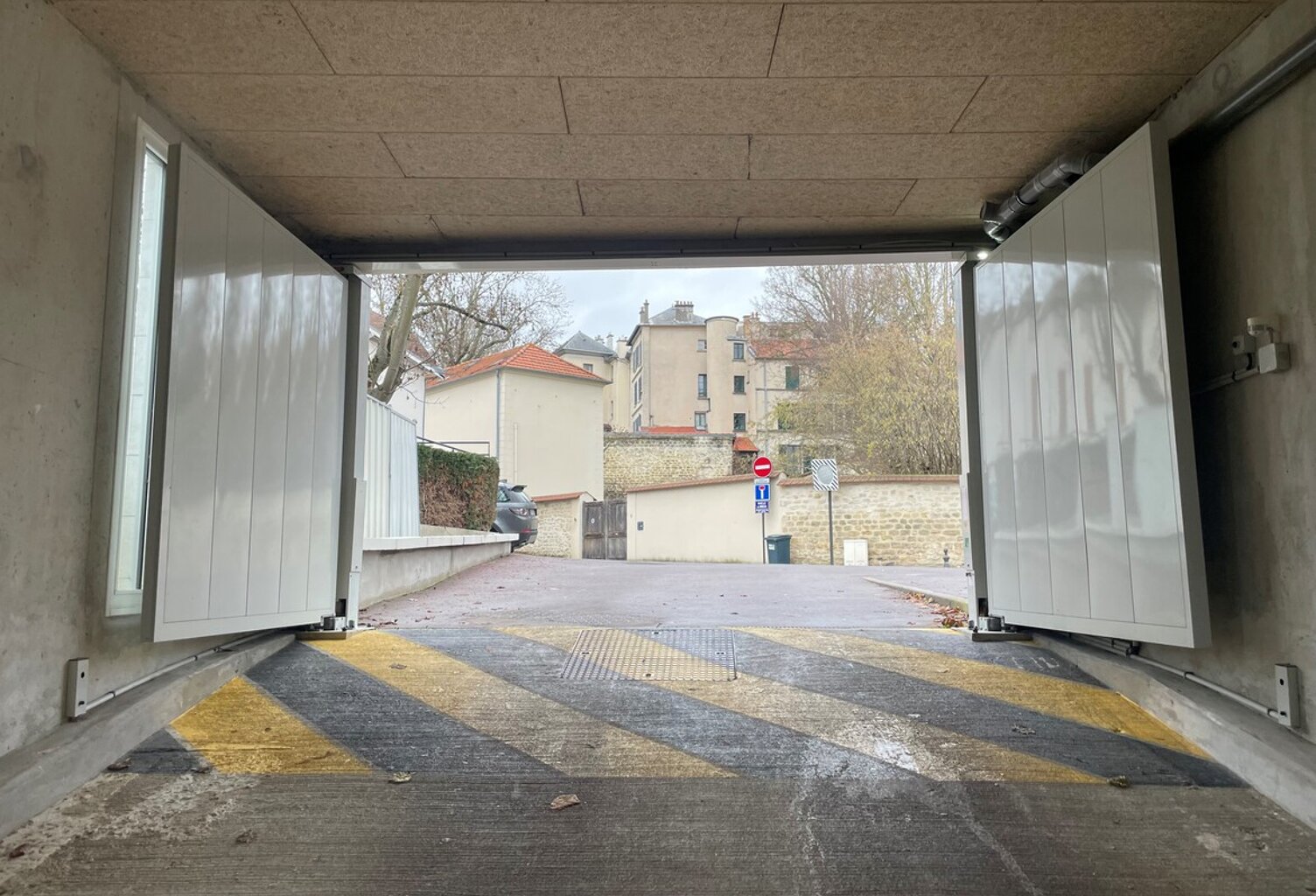 Parking — photo 1