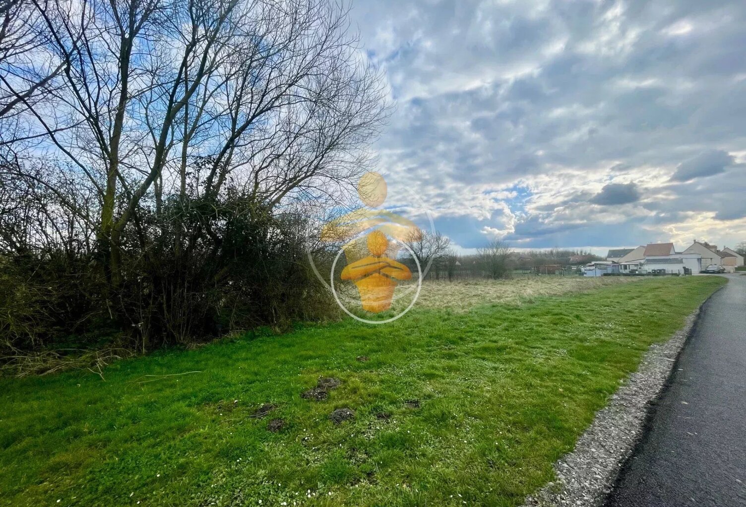 Terrai à bâtir TRAVECY — photo 1