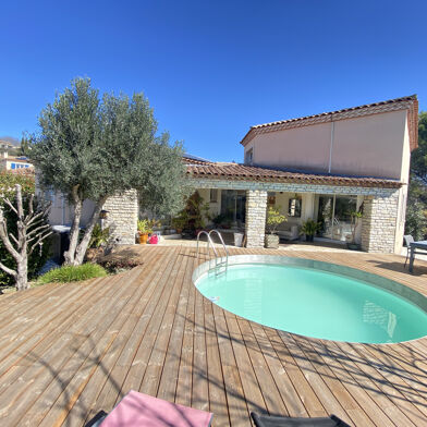 Maison 5 pièces 599000 €