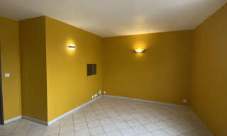 Commerce  59 m² à louer à Bollène (84500)