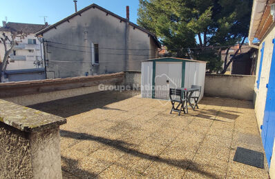 location appartement 700 € CC /mois à proximité de L'Isle-sur-la-Sorgue (84800)