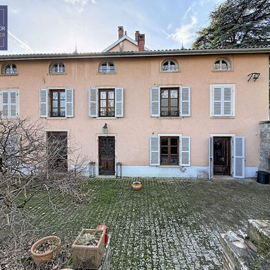 Maison 8 pièces 849000 €