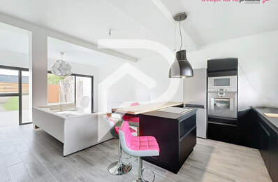 NANTERRE- Maison de 130m² avec 5 pièces - Jardin — photo du bien