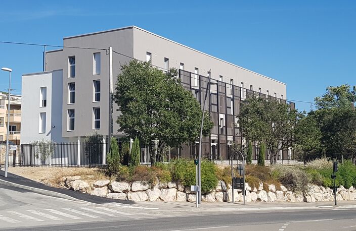 AIX-EN-PROVENCE - studio meublé 18,27 m² et place de parking en sous-sol - spécial investisseur — photo 2