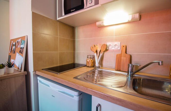VALENCE / CAMPUS BRIFFAUT - studio meublé 18,14 m² et parking - spécial investisseur — photo 5