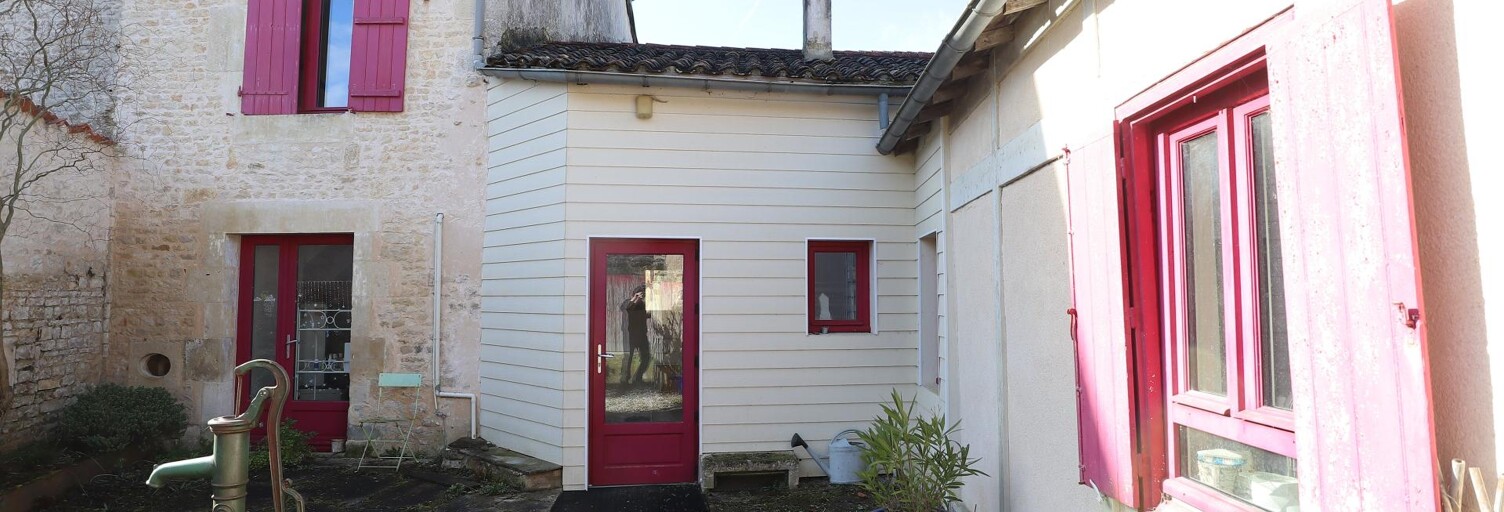 Commerce 5 Pièces  m² à vendre à Sauzé-entre-Bois (79190)