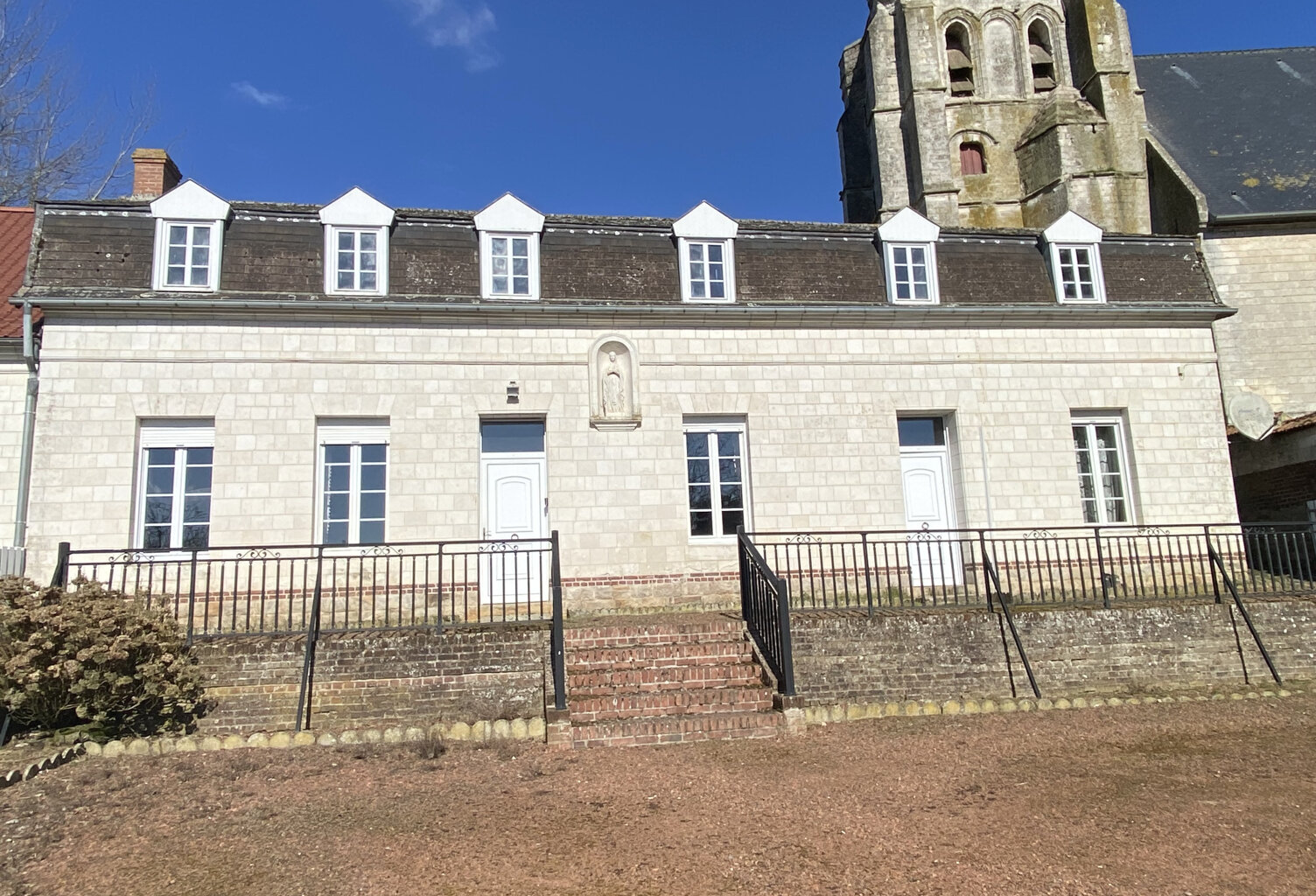 Maison en pierres blanches 4 chambres Proximité Aubigny en A — photo 1