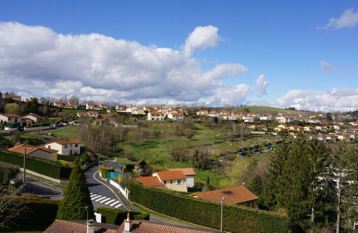 Saint-Etienne Sud, 5 pièces + cuisine dernier étage avec gar — photo 3