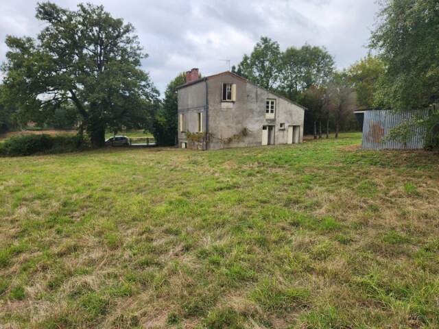 Maison à rénover — photo du bien