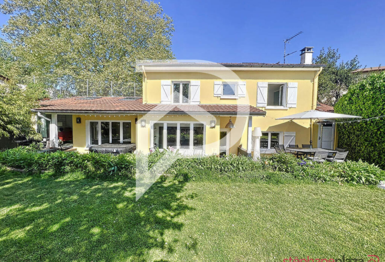 NANTERRE/Limitrophe Puteaux Charmante Maison de 5 pièces — photo 1