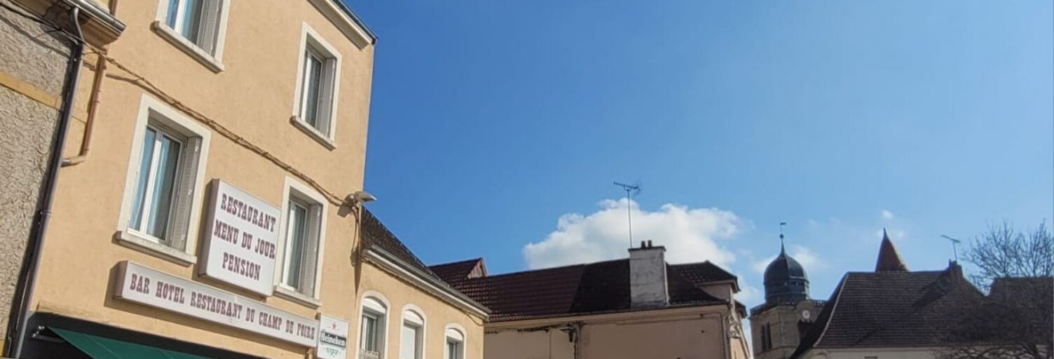 Commerce  695 m² à vendre à Paray-le-Monial (71600)