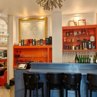 Commerce  352000 €