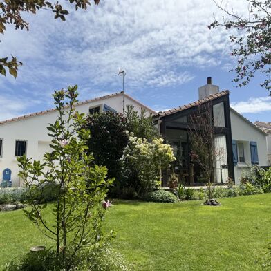 Maison 6 pièces 749900 €