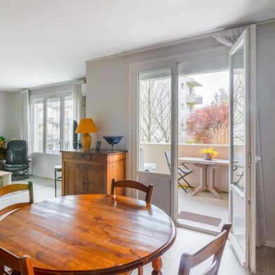 Appartement 5 pièces 299900 €