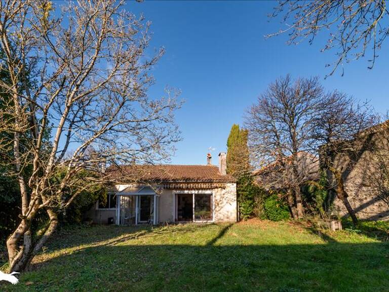 Maison en pierre de 6 pièces principales — photo 1