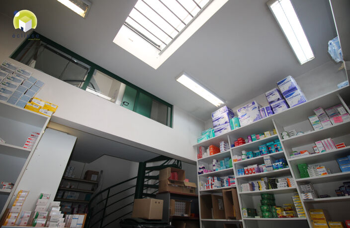 LOCAL COMMERCIAL + APPARTEMENTS MEZERIAT — photo 4